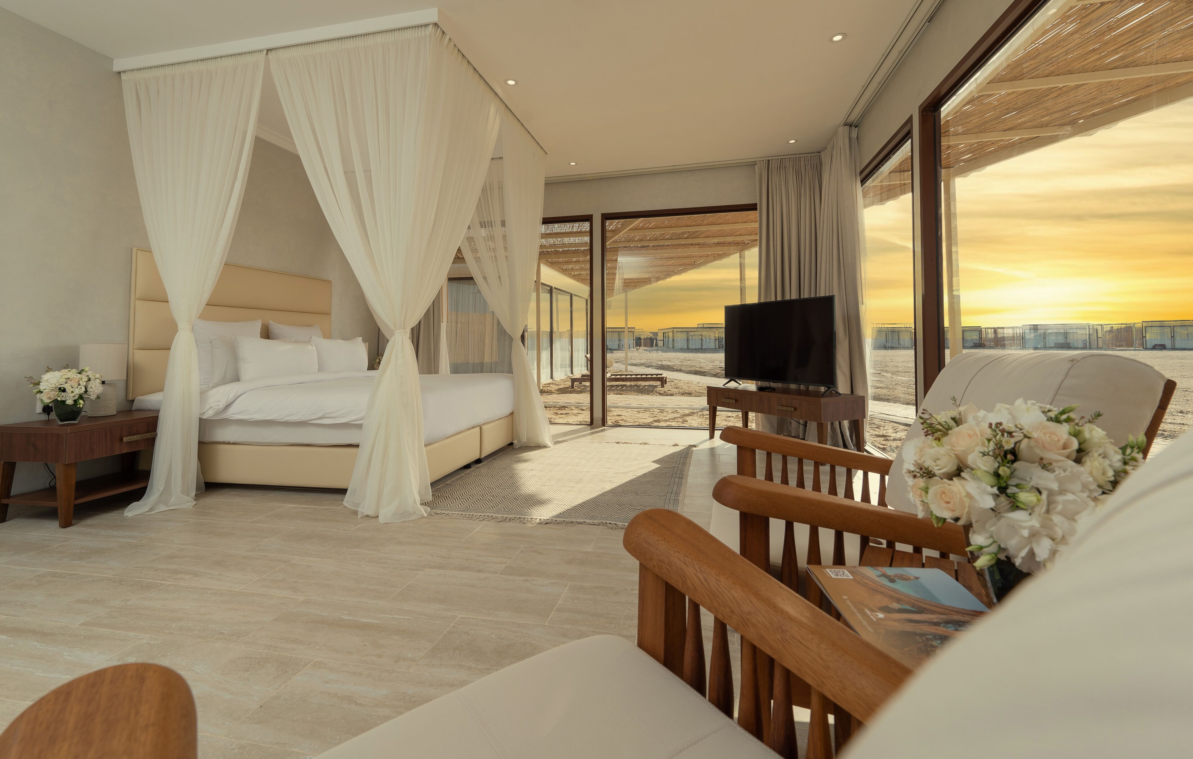 Minibar, in-room safe, iron/ironing board, free WiFi