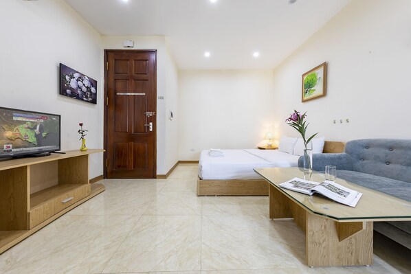 Studio | Safe på rommet, skrivebord og wi-fi (inkludert)