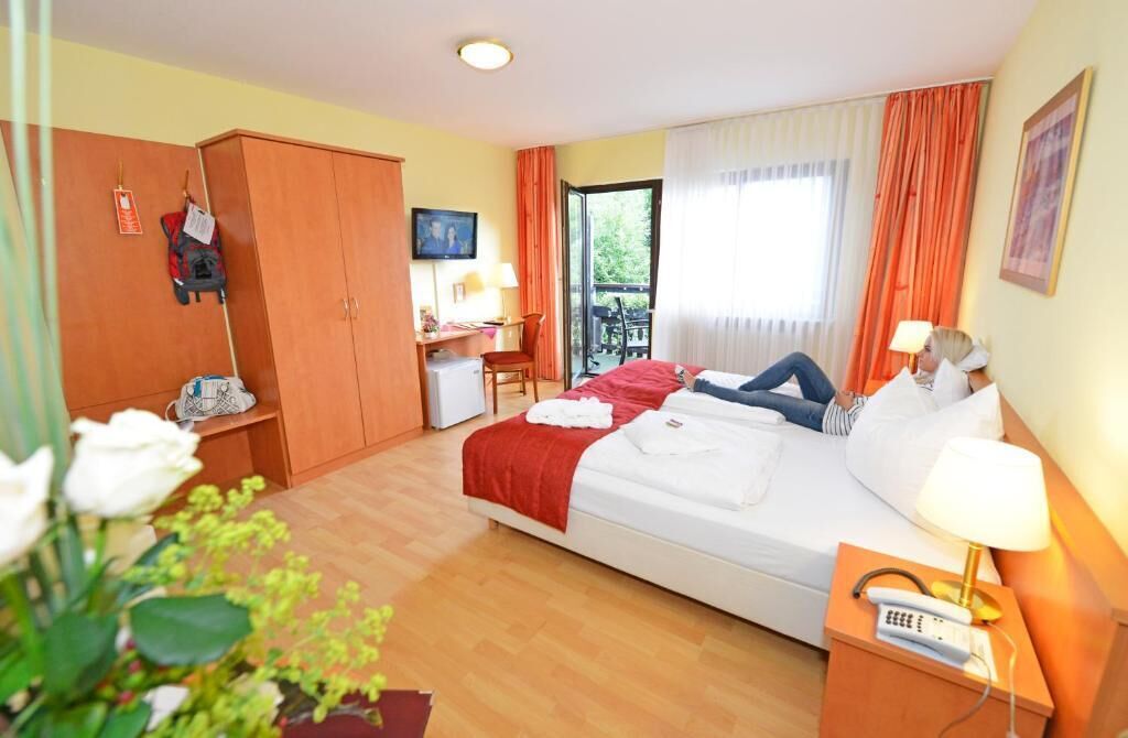 Ropa de cama hipoalergénica y minibar 