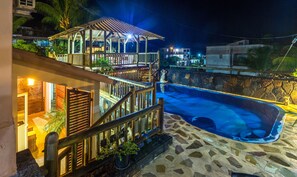 Outdoor pool - Sunset Villa (La Gaulette)