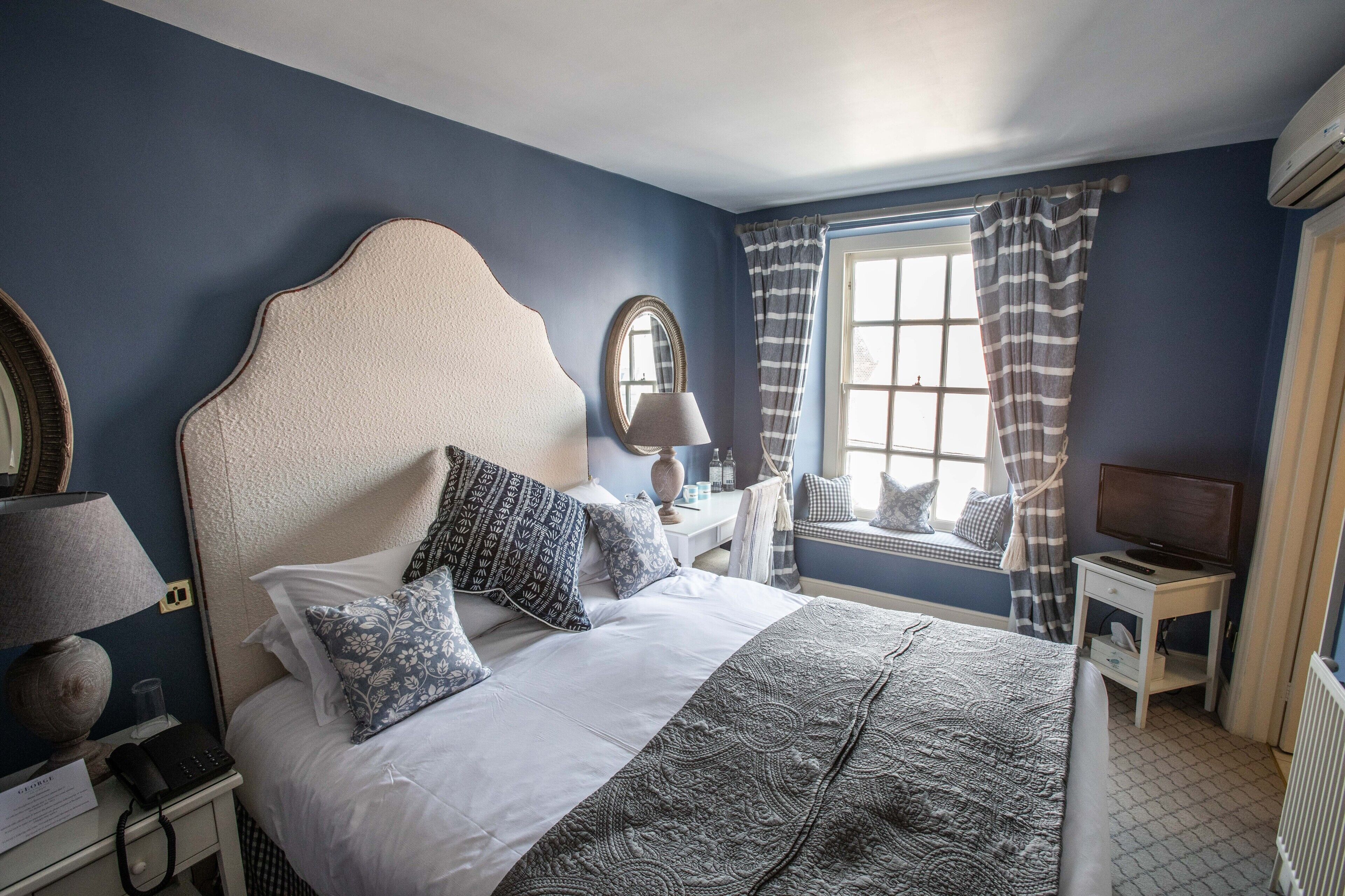 cosy snug | 1 bedroom, individually decorated, individually furnished