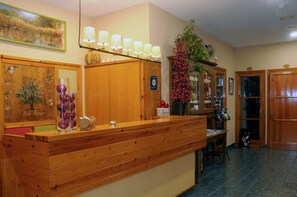 Reception - Hotel Eth Pomer (Vielha e Mijaran)