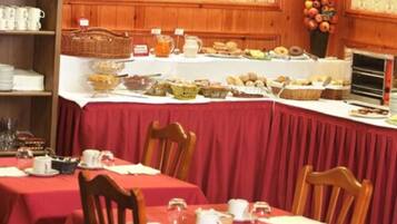 Petit déjeuner buffet compris tous les jours