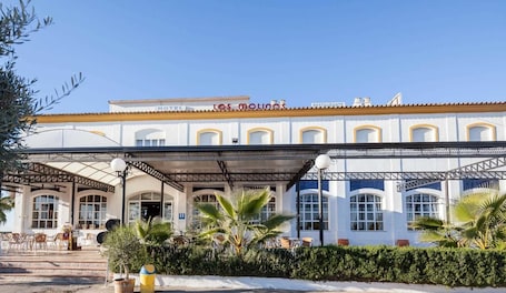 Front of property. Hotel Restaurante Los Molinos