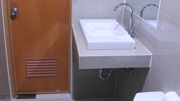 Quadruple Room | Bathroom | Shower, free toiletries, towels