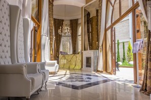 บริเวณนั่งเล่นที่ล็อบบี้