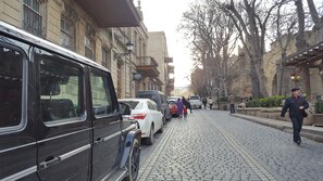 Property entrance - Hostel 124 (Baku)