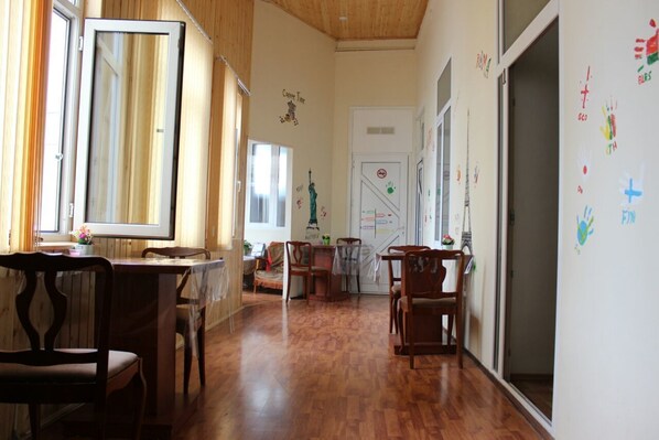 Standard Shared Dormitory, Mixed Dorm