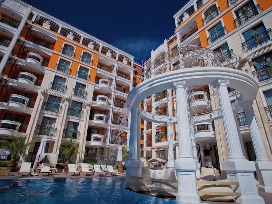 Seasonal outdoor pool, pool umbrellas, sun loungers