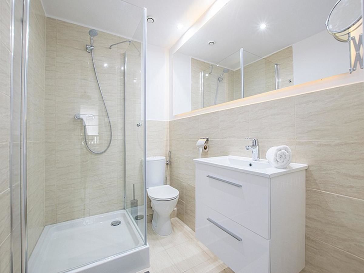 Deluxe Double Room, 1 Double Bed | Bathroom