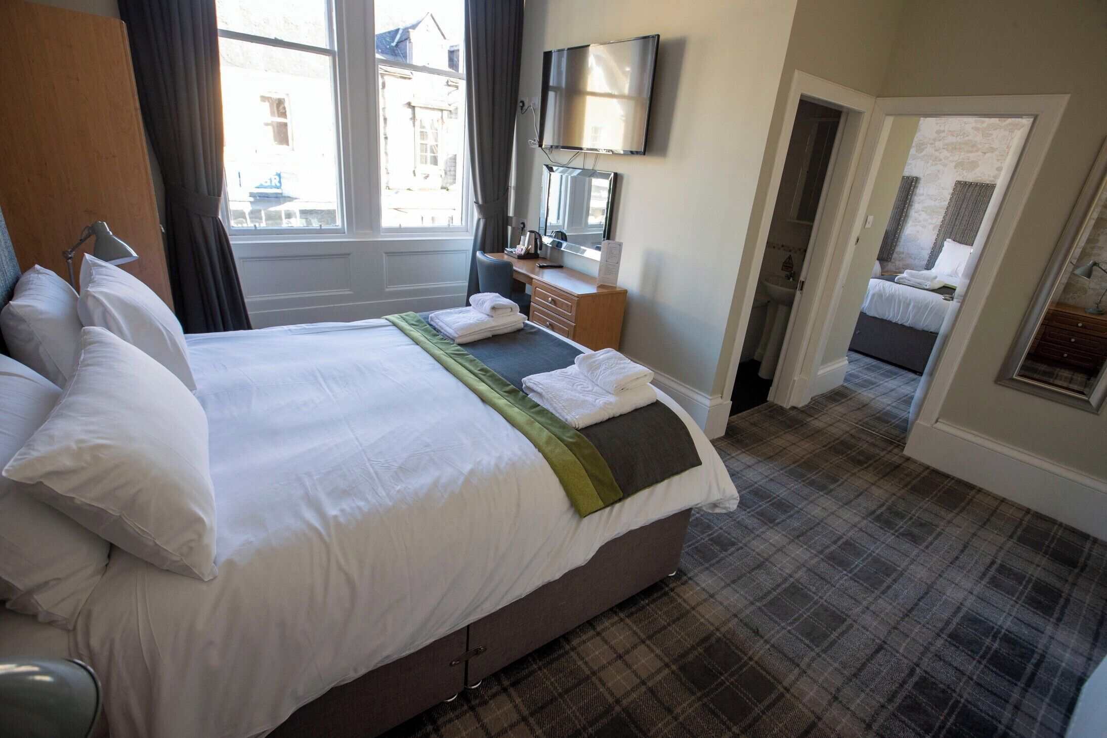 Family Room | Desk, iron/ironing board, free WiFi, bed sheets