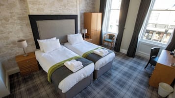 Twin Room | Desk, iron/ironing board, free WiFi, bed sheets