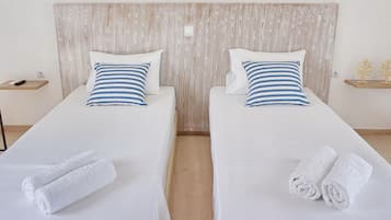 Estudio (For 3) | Tabla de planchar con plancha y wifi gratis