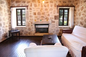 Villa, 1 camera da letto | Soggiorno | TV LCD