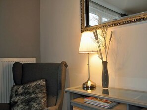 Decoración personalizada, muebles diferentes y escritorio 