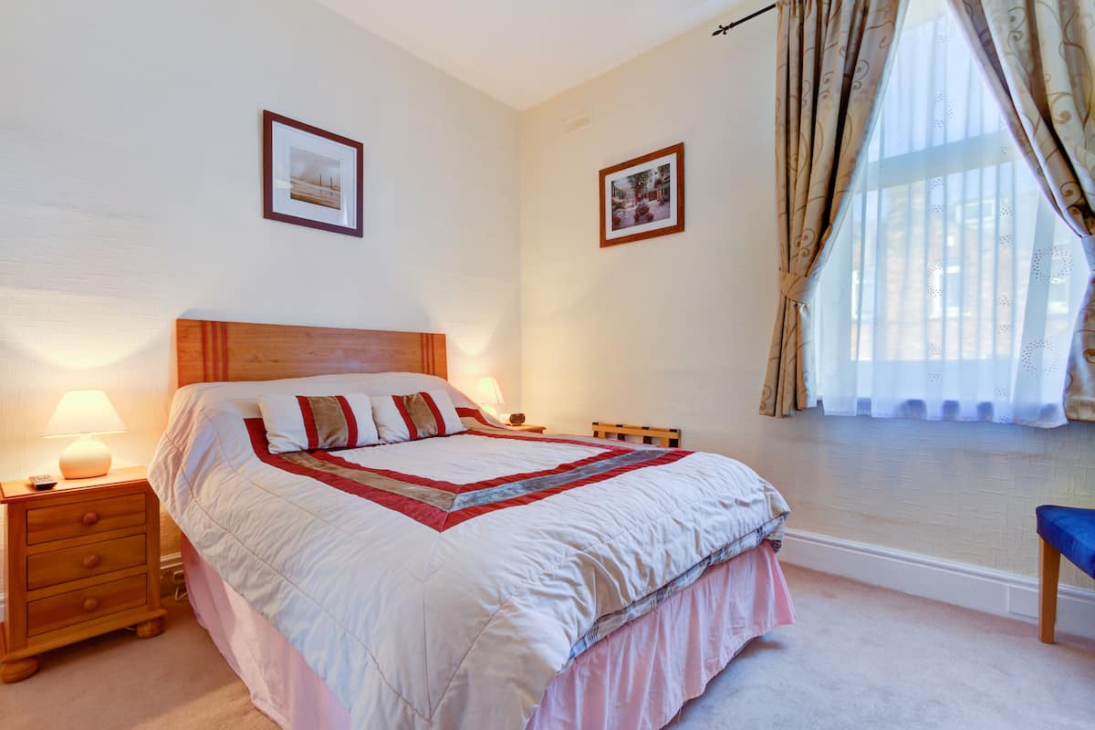 Double Room (With Private External Bathroom) | Individually decorated, individually furnished, iron/ironing board