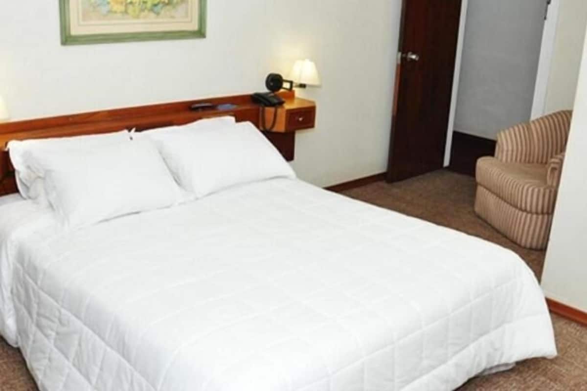 Kamar Premium | 2 kamar tidur, minibar, Wi-Fi gratis, dan seprai linen