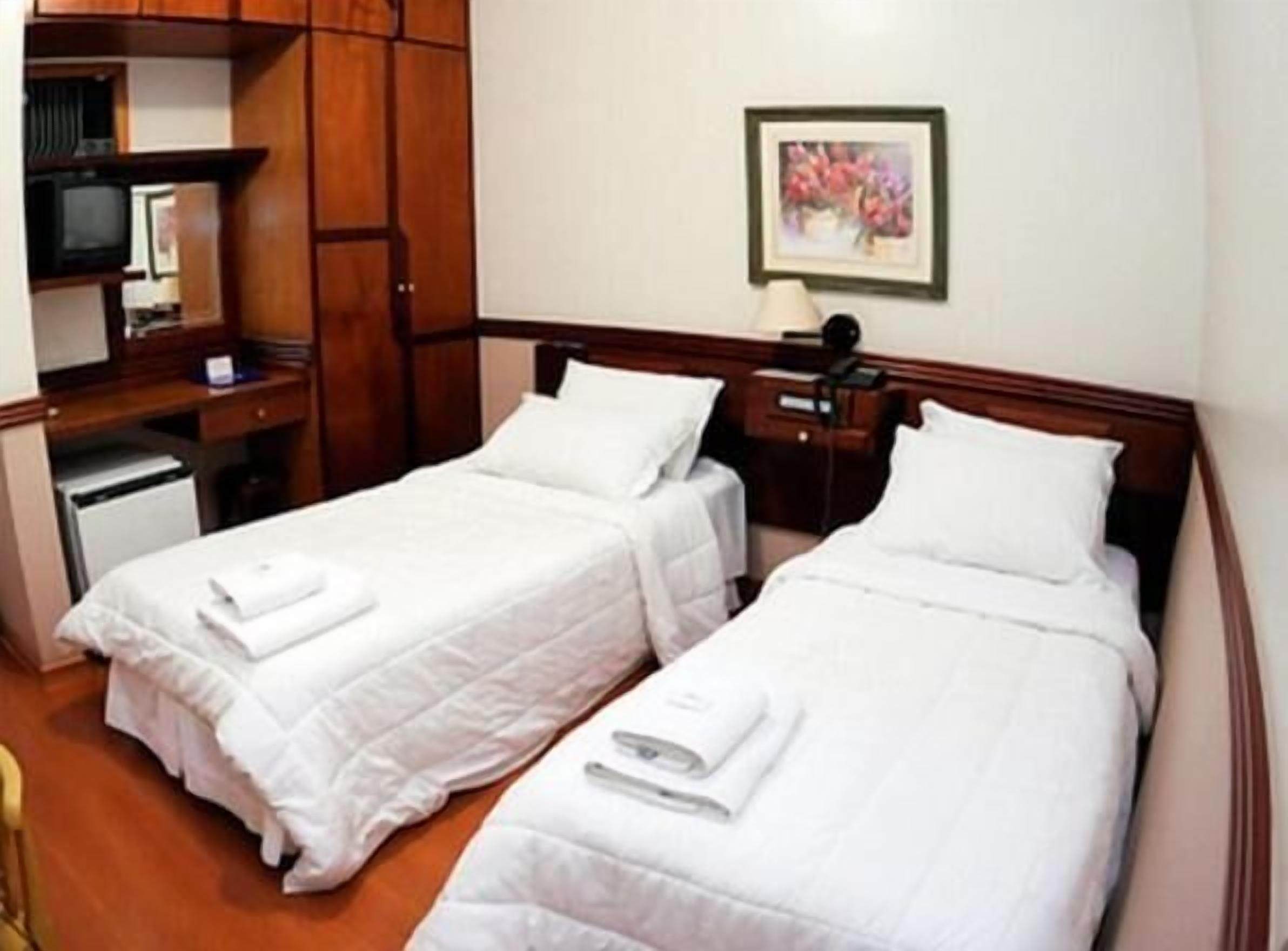 ميني بار وواي فاي مجانًا وملاءات أسرّة