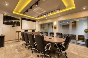 Business center - Oniros Residences (Chania)