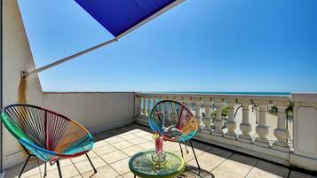 Chambre Premium, 3 chambres | Terrasse/Patio