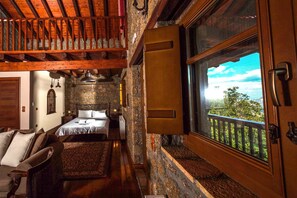 Suite (2 Adults & 2 Children) | Living area | 32-inch LCD TV with digital channels, TV - Pera Alonia Guest House (Xylokastro-Evrostina)