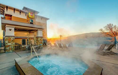 My Place Hotel - St. George, UT