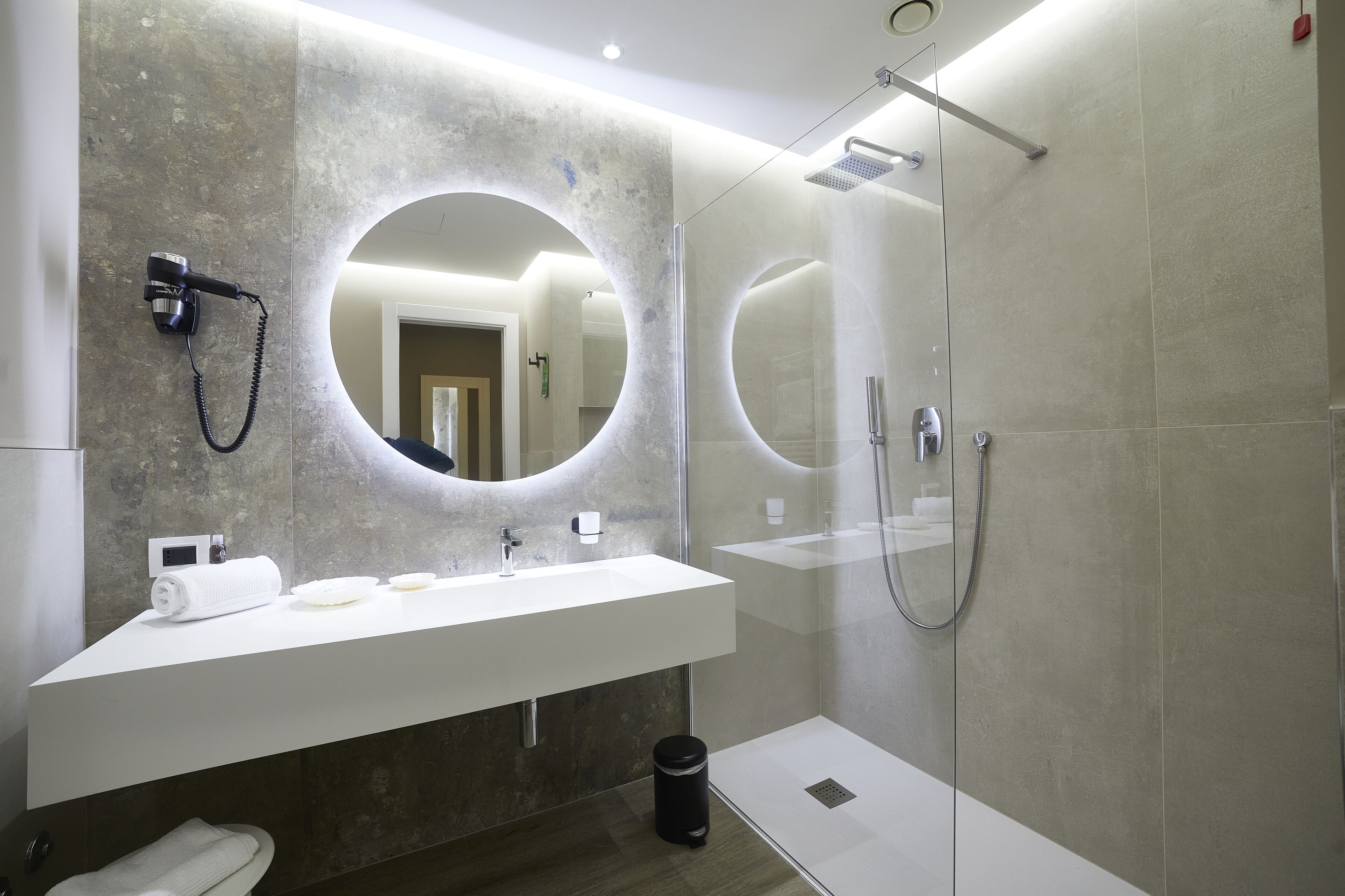 double or twin room | bathroom | shower, free toiletries, hair dryer, bidet