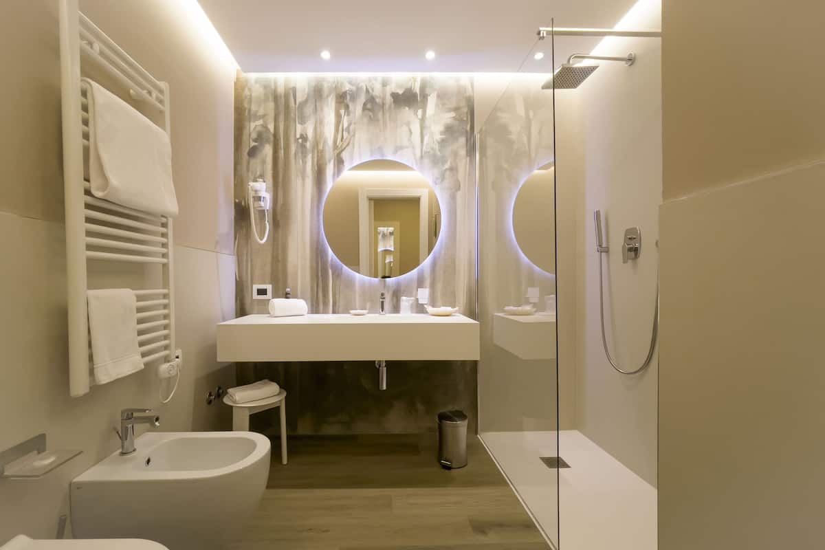 double or twin room | bathroom | shower, free toiletries, hair dryer, bidet