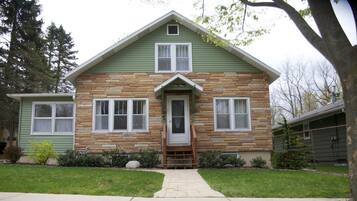 Nhà trung tâm thành phố, 5 phòng ngủ | Mặt tiền nơi lưu trú