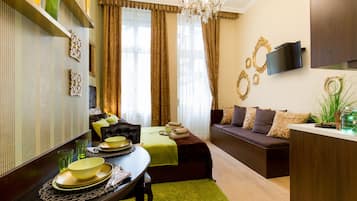 Classic-studio, 1 keskisuuri parisänky | Äänieristys, silitysrauta/-lauta, ilmainen Wi-Fi, vuodevaatteet