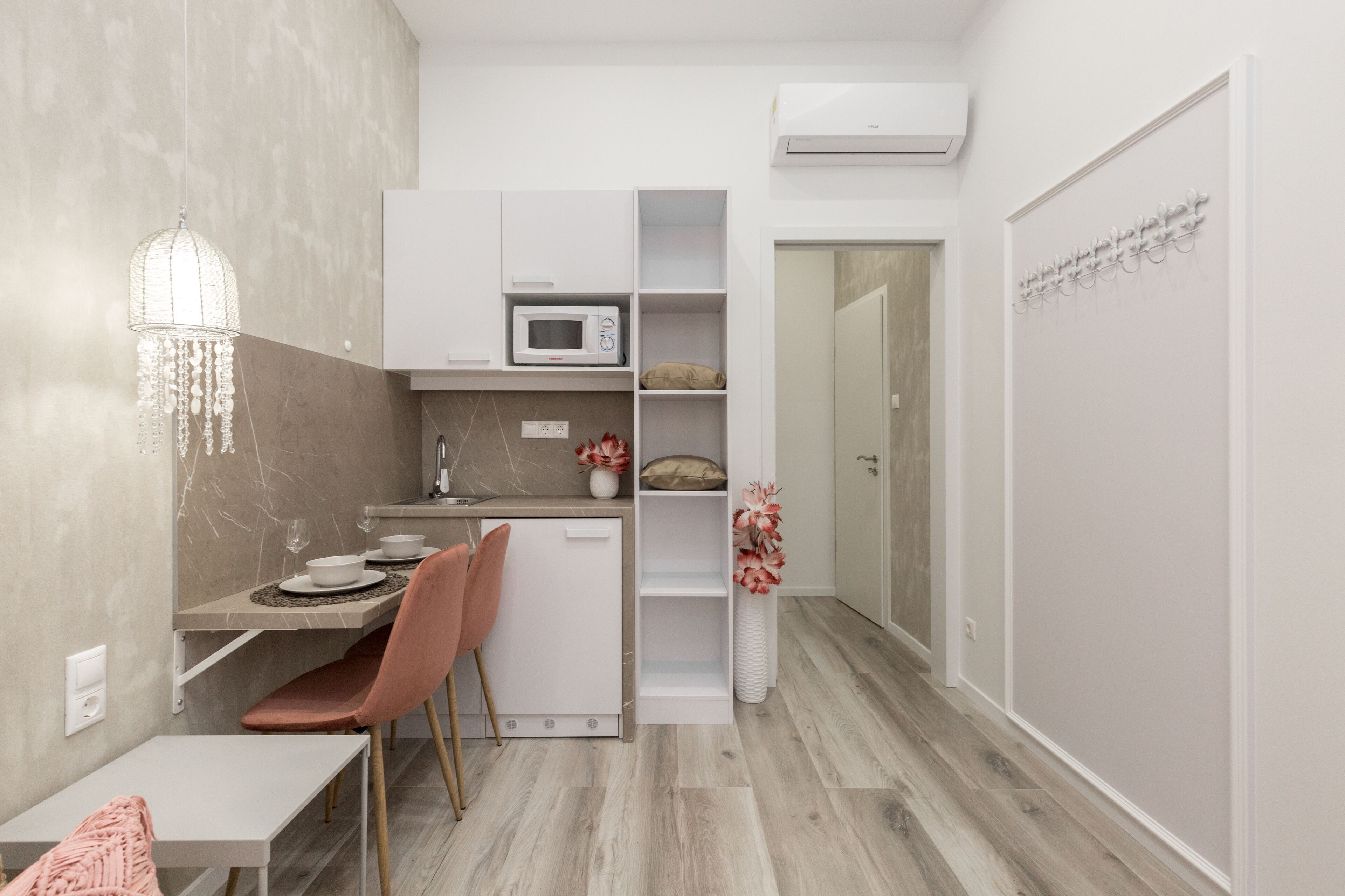 Basic Room | Soundproofing, iron/ironing board, free WiFi, bed sheets