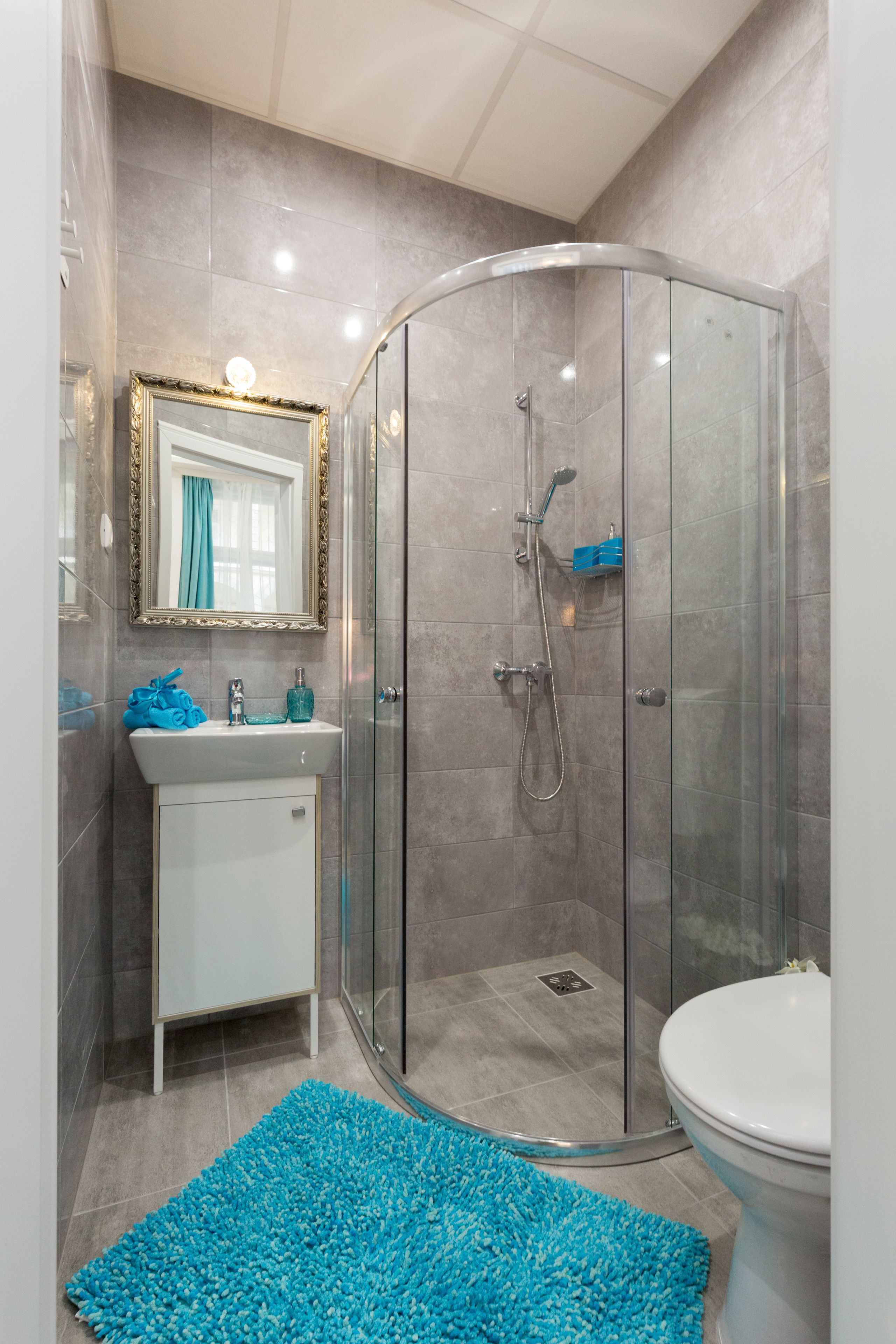 Superior Studio | Bathroom
