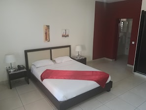 Standard Double Room | In-room safe, desk, free WiFi, bed sheets - Hotel Moatize (Moatize)