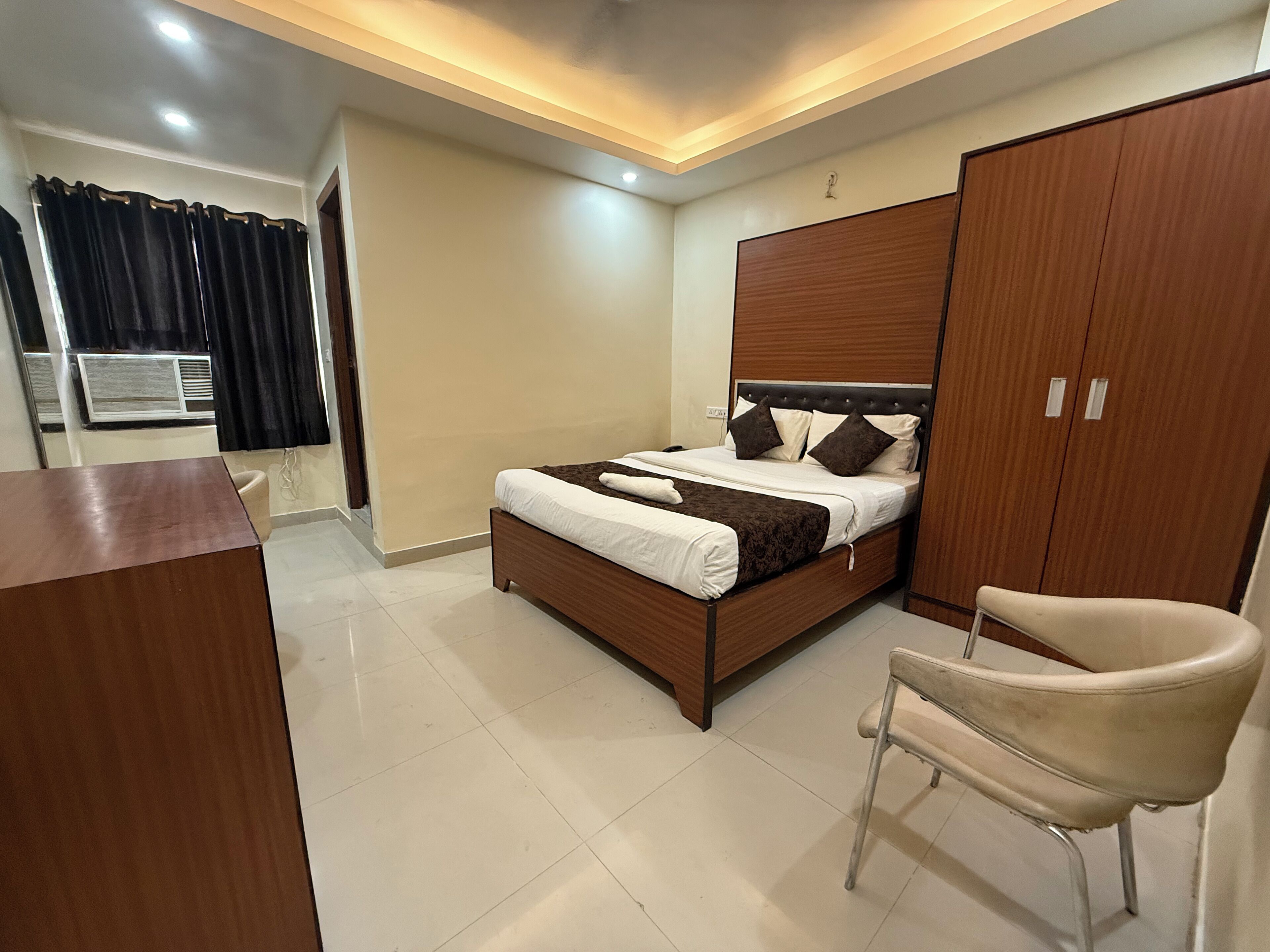 Standard Double or Twin Room | Egyptian cotton sheets, premium bedding, individually furnished, desk
