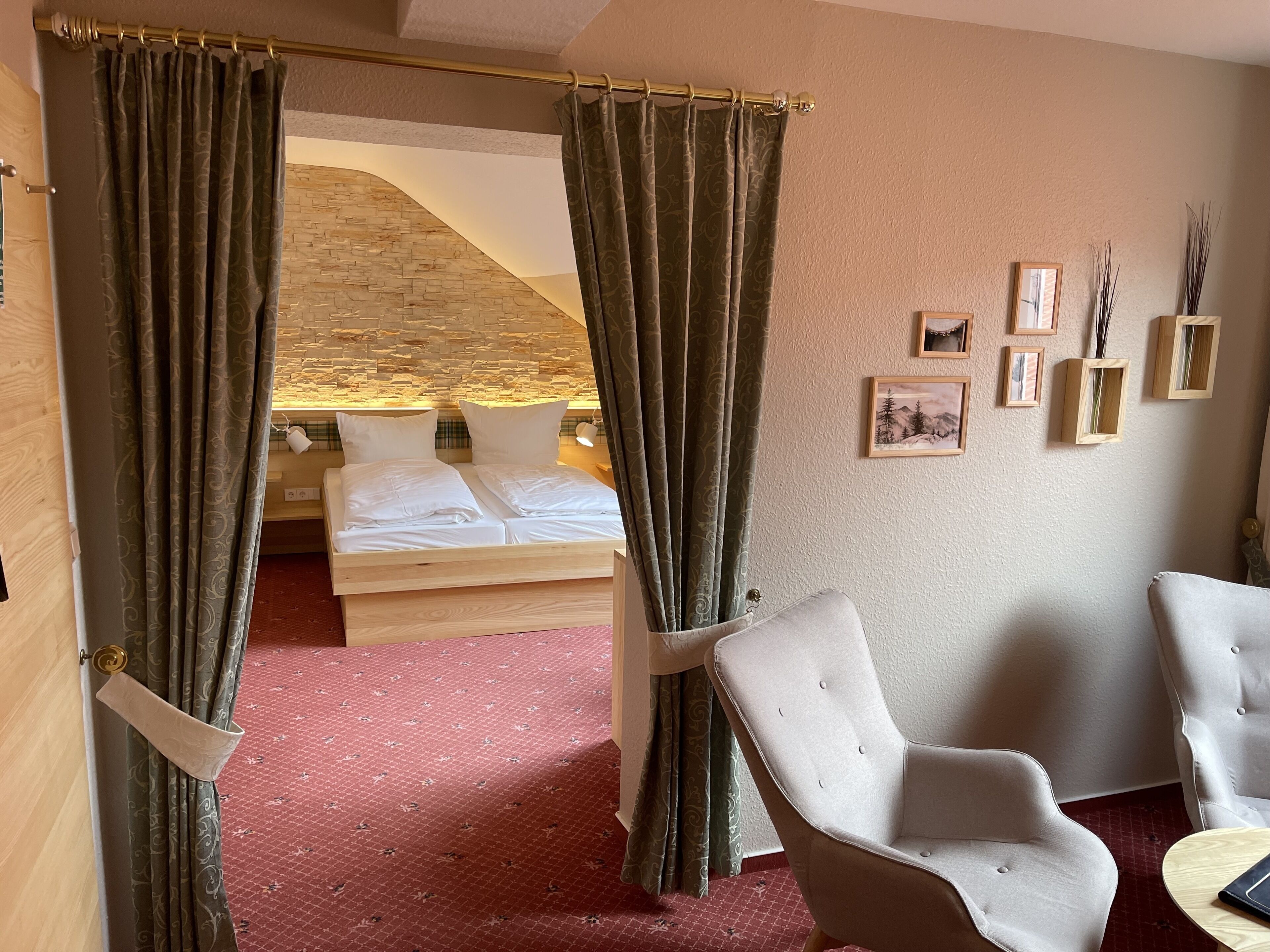 Standard-Doppelzimmer | Schreibtisch, schallisolierte Zimmer, kostenloses WLAN, Bettwäsche