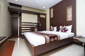 Double or Twin Room | Free WiFi - OYO 10392 Hotel Corbiz Tower (Raipur)