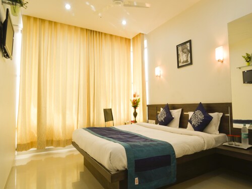 OYO 4437 Hotel Sai Sakha