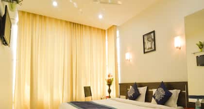 OYO 4437 Hotel Sai Sakha