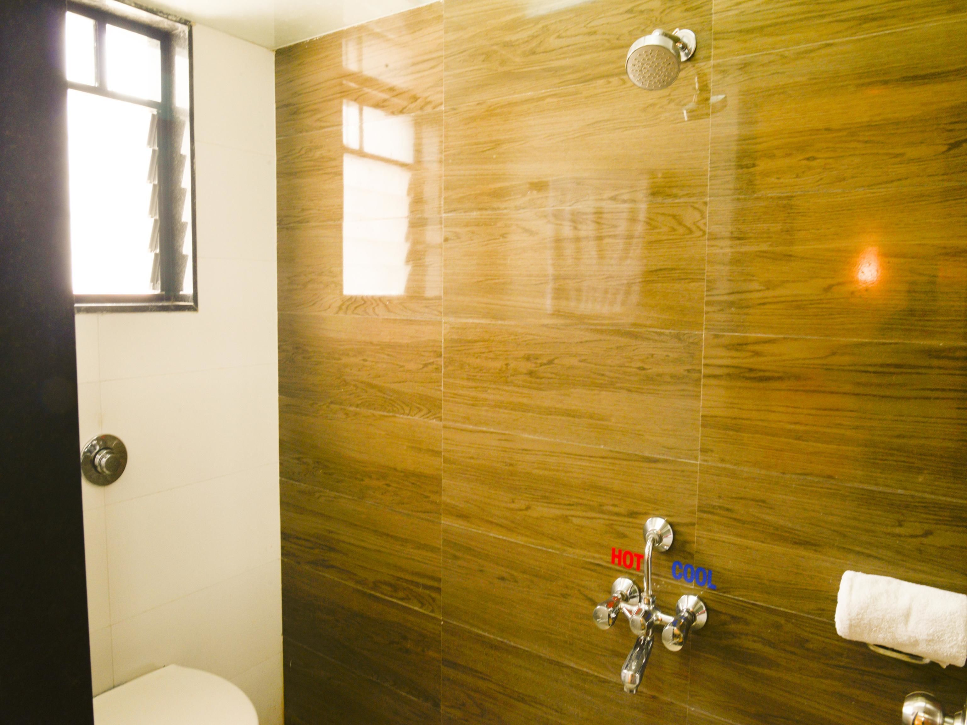 Dobbelt- eller tomannsrom | Bad | Toalettartikler (inkludert) og håndklær