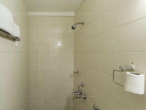 Chambre Double ou avec lits jumeaux | Salle de bain