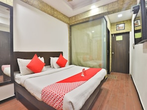 Double or Twin Room | Free WiFi