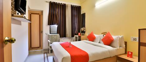 Deluxe Room | 1 bedroom, premium bedding, soundproofing, free WiFi