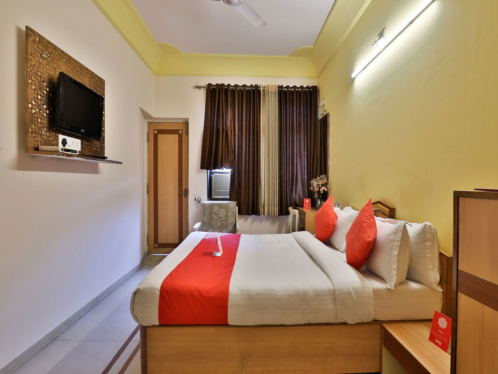 Premium bedding, soundproofing, free WiFi, bed sheets