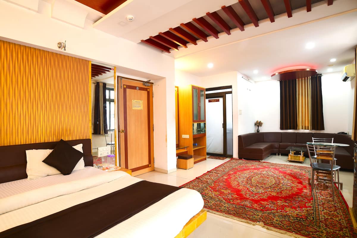 Suite Room | 1 phòng ngủ, bộ đồ giường cao cấp, phòng cách âm