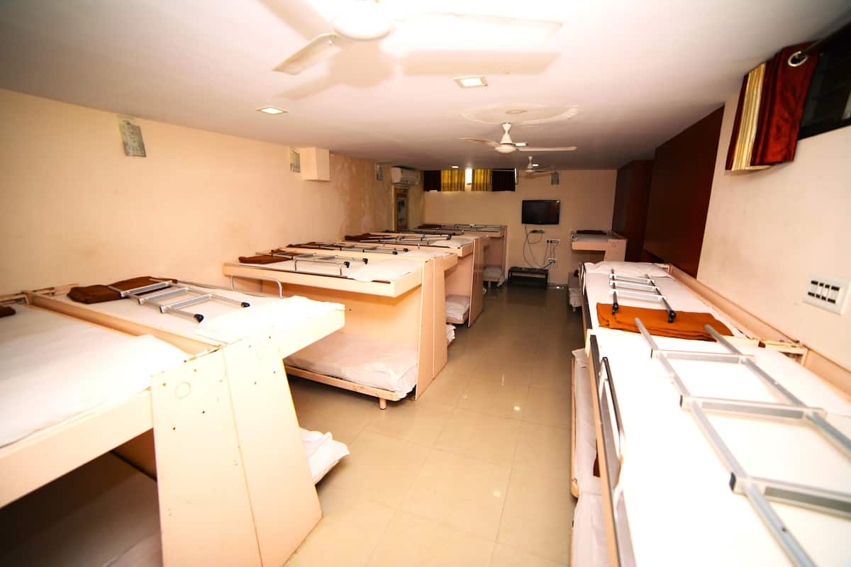 Camera Grand (Dormitory 20 Persons) | 1 camera, biancheria da letto di alta qualità, insonorizzazione