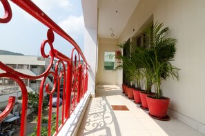 Double or Twin Room | Balcony