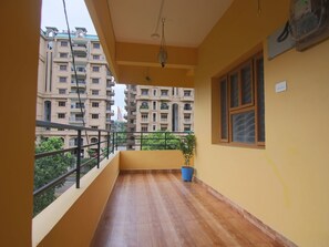 Standard Double Room | Balcony