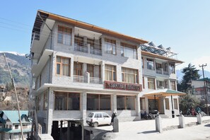 Exterior - OYO 11618 Sarthak Regency (Manali)