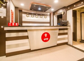 Reception - CAPITAL O 11079 Hotel Prestige (Hyderabad)