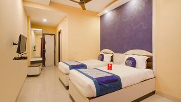 Standard Double Room | Desk, blackout curtains, free WiFi, bed sheets